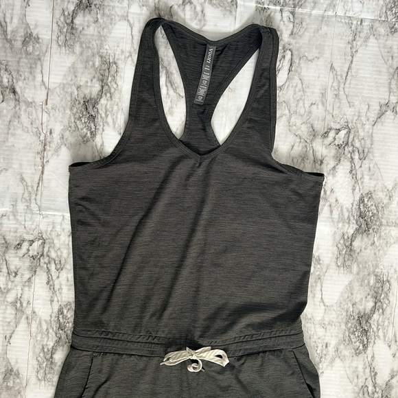 Vuori | Lux Jumpsuit Size Small. Heathered Gray ankle length joggers - Picture 5 of 14
